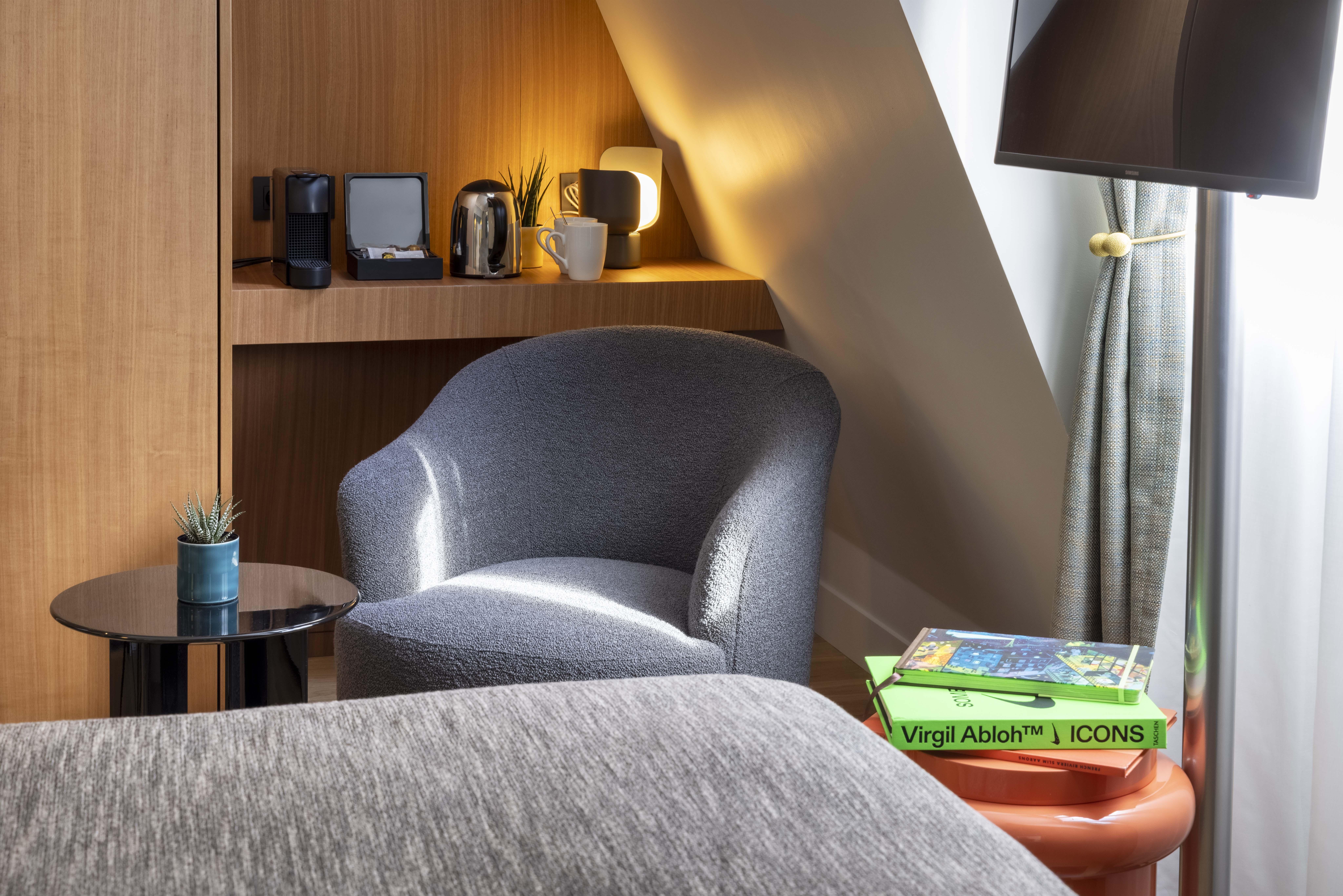 Hotel Le 37 Bis Нёйи-сюр-Сен Экстерьер фото